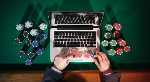 Online Gambling at Computer