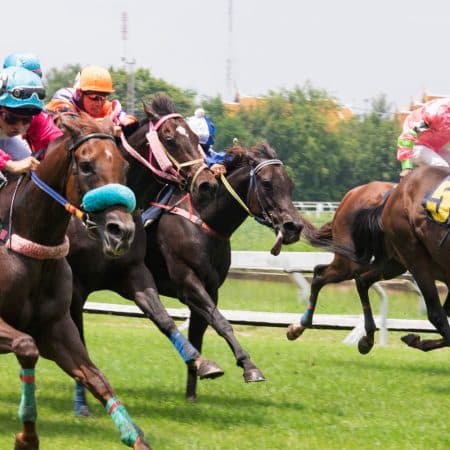 Is Betting On Horse Racing Better Than Online Casinos?